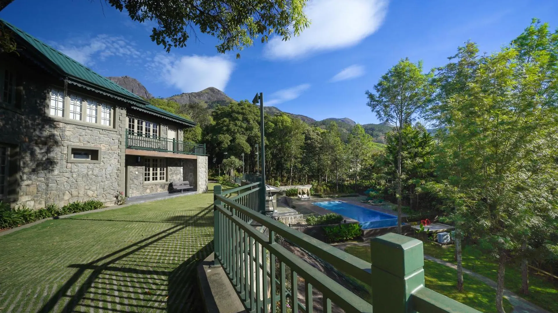 Resort Hotel The Farside Munnar Suryanelli